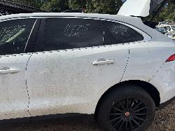 View JAGUAR F PACE 2016 5 Door Station Wagon Breaking