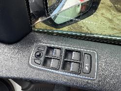 View JAGUAR F PACE 2016 5 Door Station Wagon Breaking