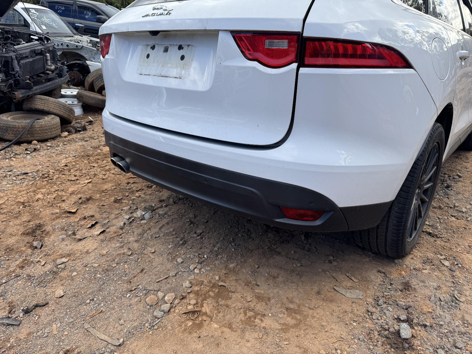 View JAGUAR F PACE 2016 5 Door Station Wagon Breaking