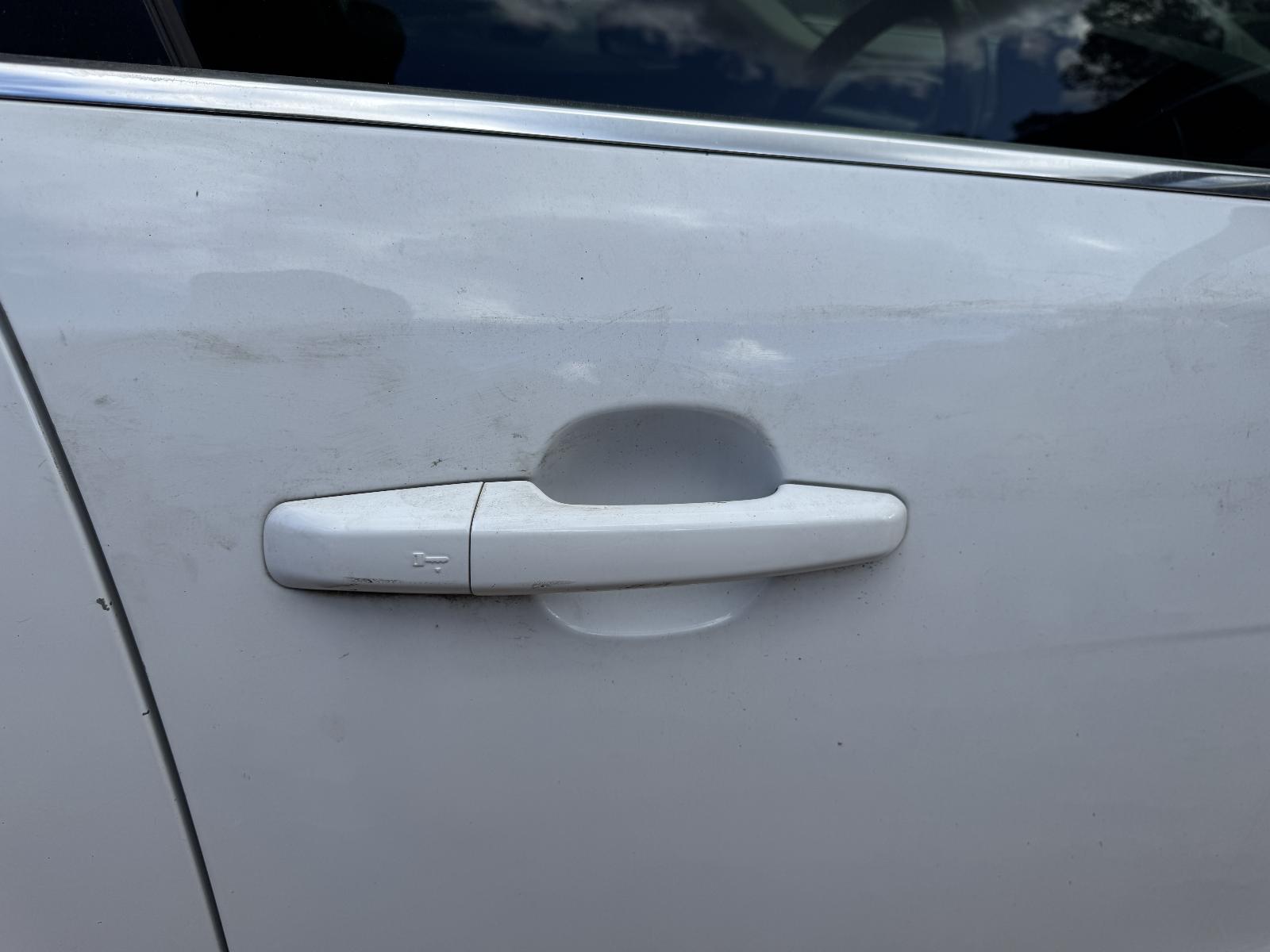 View JAGUAR F PACE 2016 5 Door Station Wagon Breaking