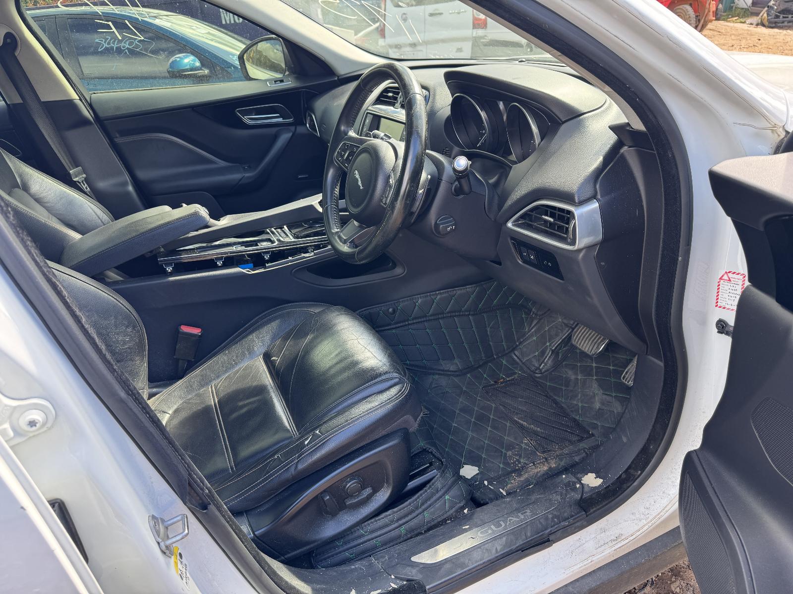 View JAGUAR F PACE 2016 5 Door Station Wagon Breaking
