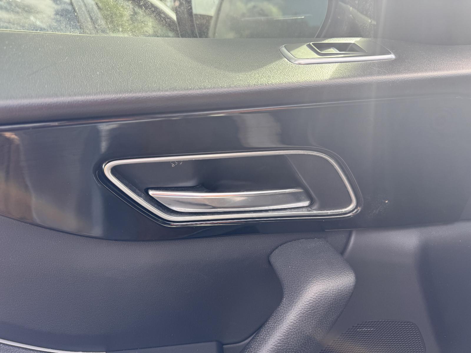 View JAGUAR F PACE 2016 5 Door Station Wagon Breaking