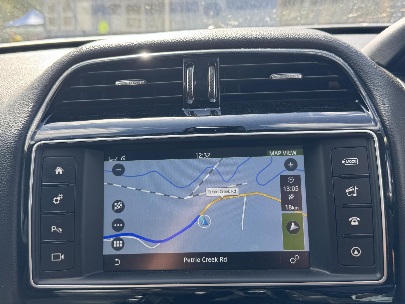 View JAGUAR F PACE 2016 5 Door Station Wagon Breaking