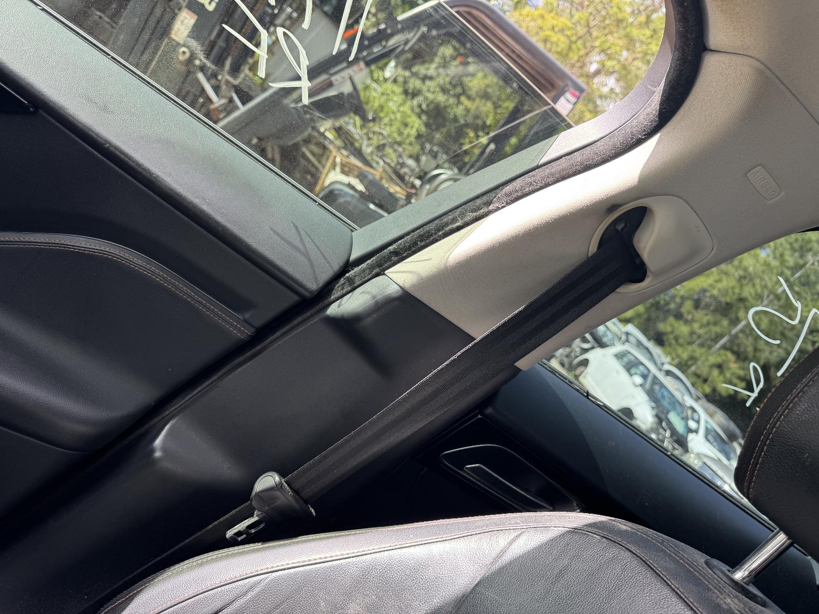 View JAGUAR F PACE 2016 5 Door Station Wagon Breaking