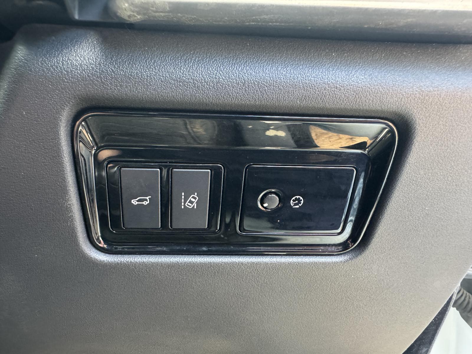 View JAGUAR F PACE 2016 5 Door Station Wagon Breaking