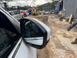 View JAGUAR F PACE 2016 5 Door Station Wagon Breaking