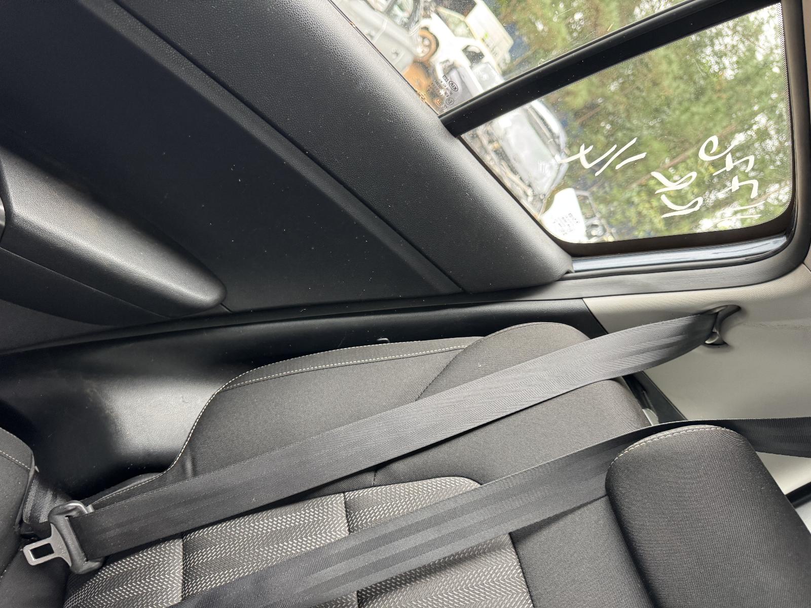View KIA SPORTAGE 2017 5 Door Station Wagon Breaking