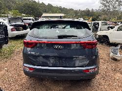 View KIA SPORTAGE 2017 5 Door Station Wagon Breaking