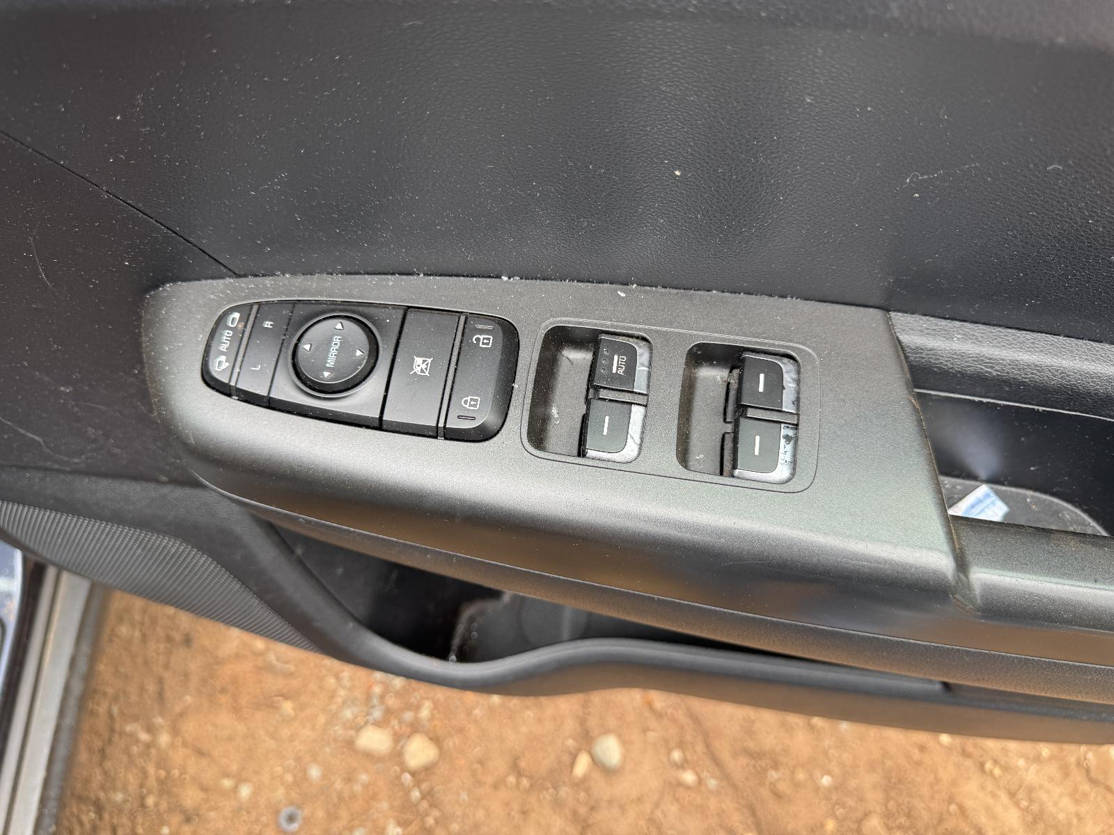 View KIA SPORTAGE 2017 5 Door Station Wagon Breaking