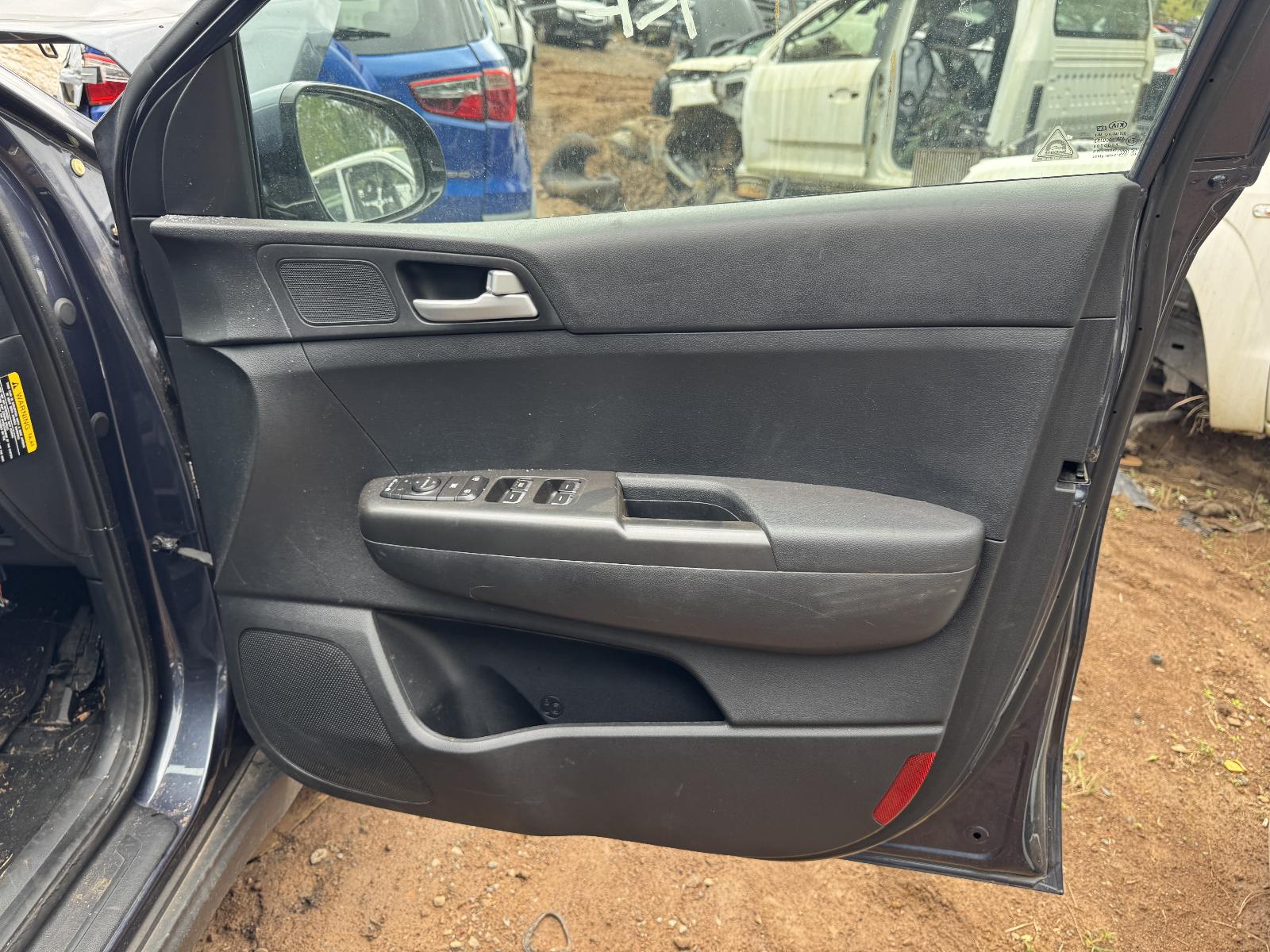 View KIA SPORTAGE 2017 5 Door Station Wagon Breaking
