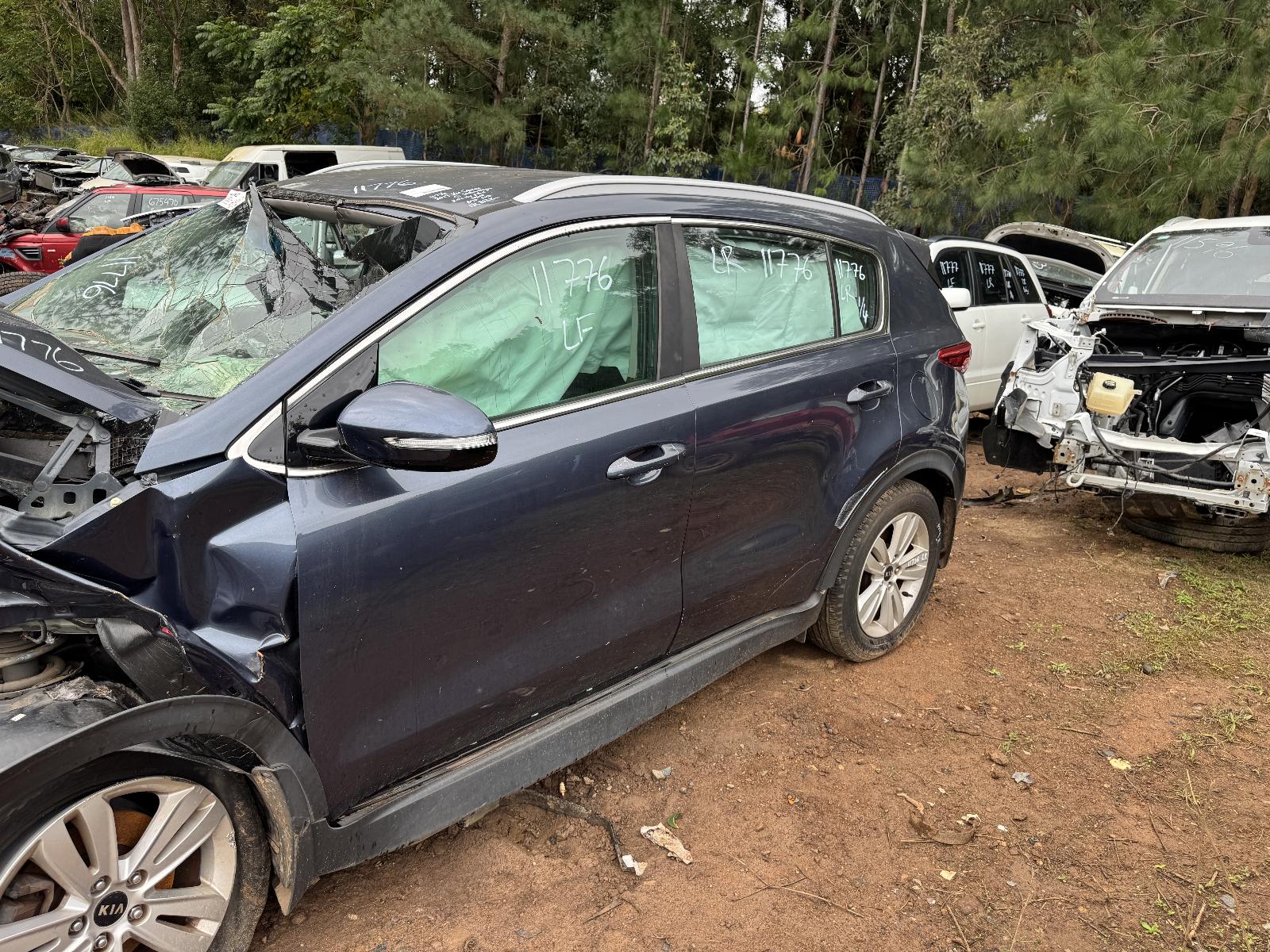 View KIA SPORTAGE 2017 5 Door Station Wagon Breaking