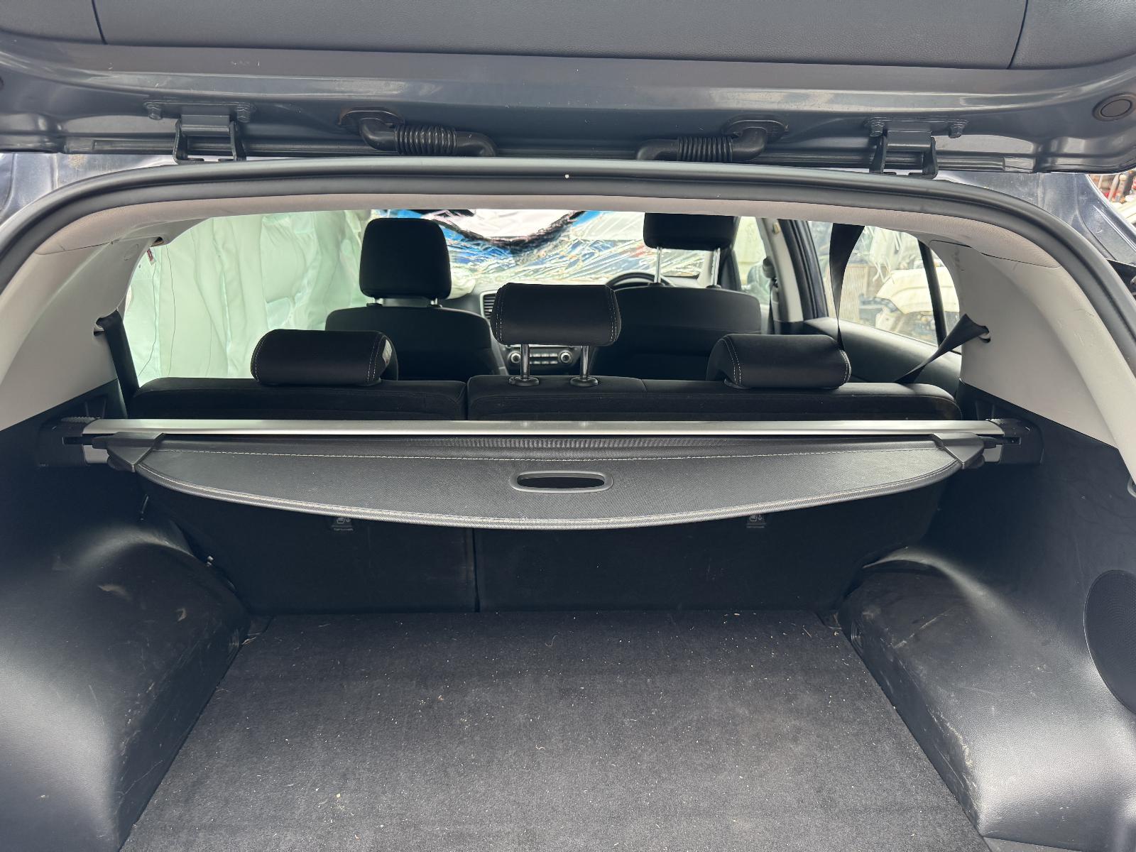 View KIA SPORTAGE 2017 5 Door Station Wagon Breaking