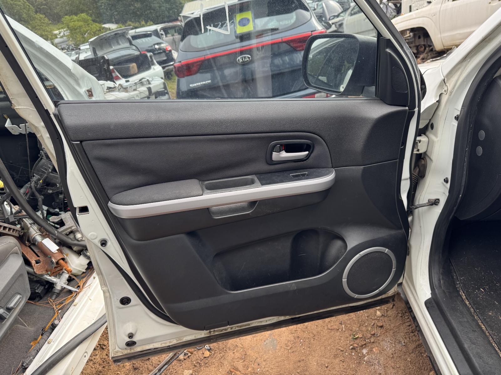 View SUZUKI VITARA 2014 4 Door Station Wagon Breaking
