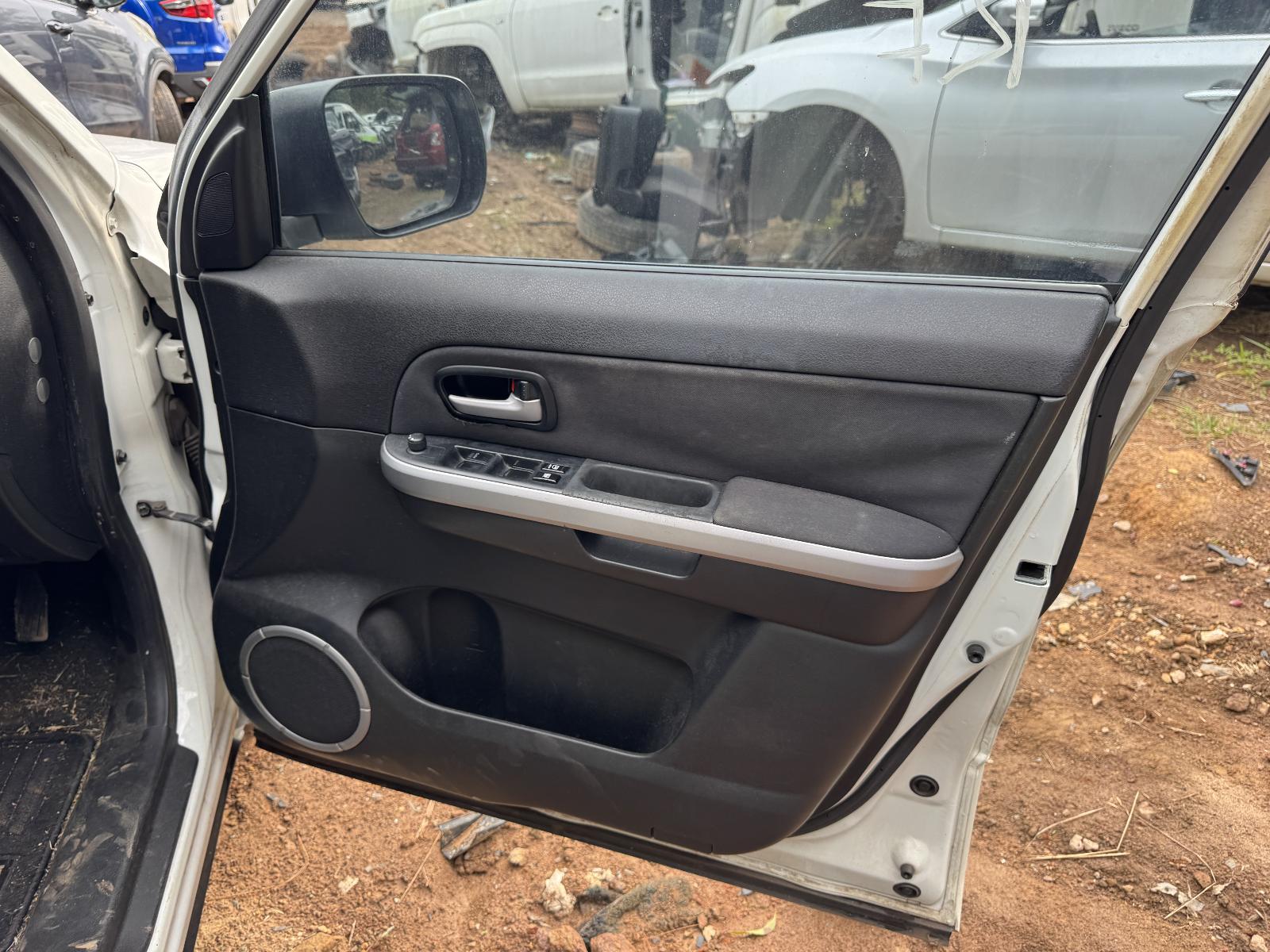 View SUZUKI VITARA 2014 4 Door Station Wagon Breaking