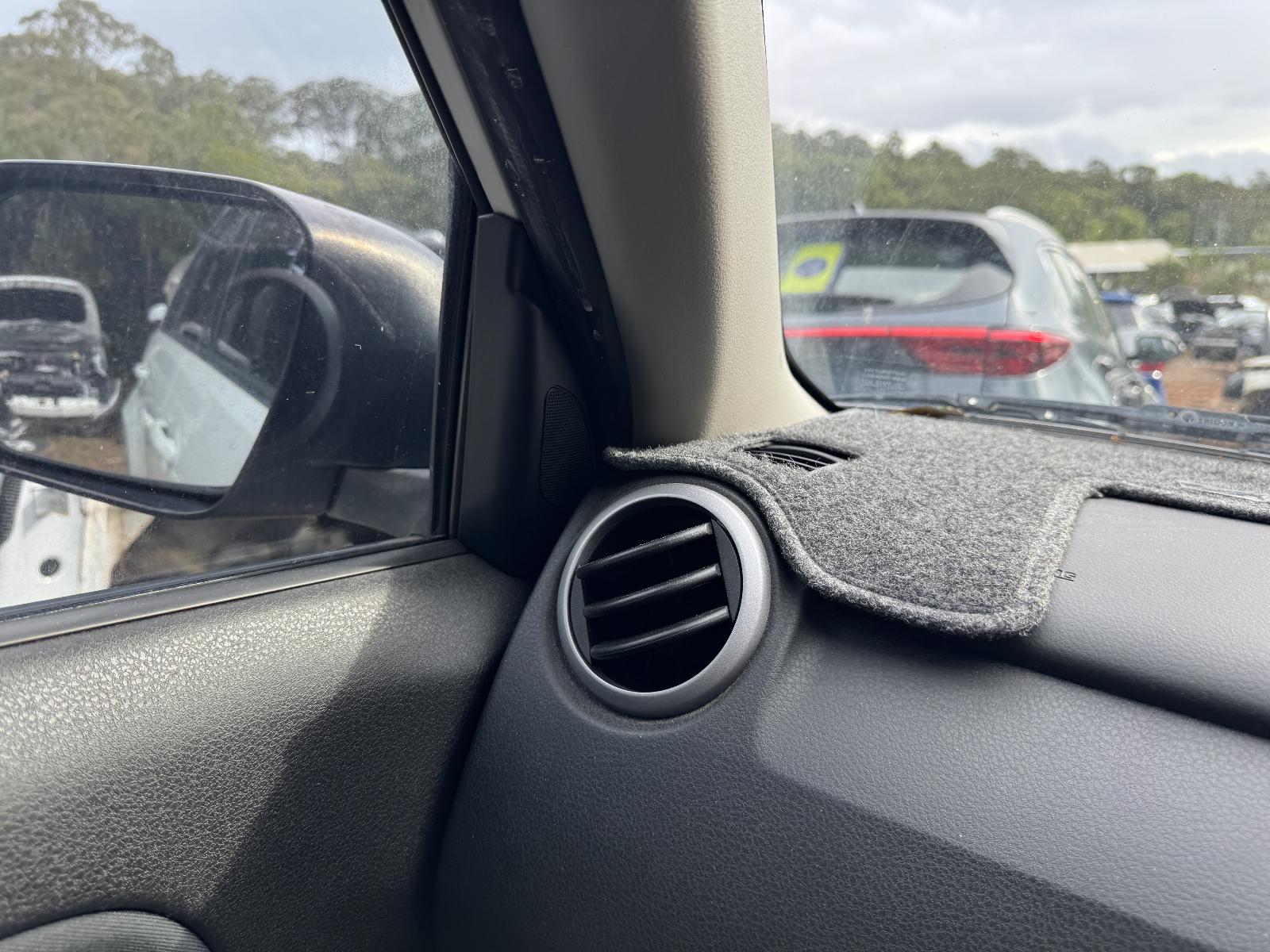 View SUZUKI VITARA 2014 4 Door Station Wagon Breaking