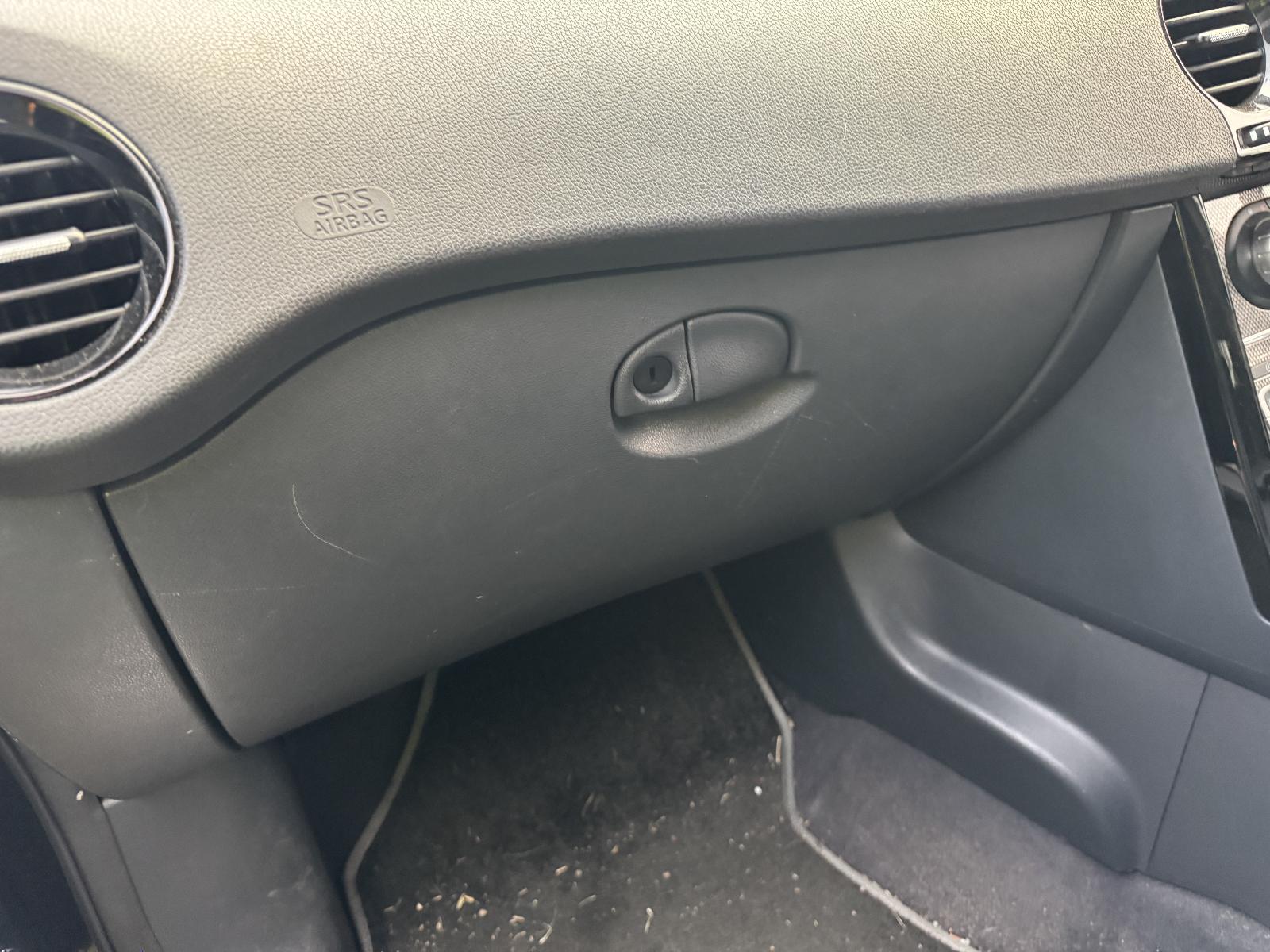 View RENAULT KALEOS 2014 4 Door Station Wagon Breaking