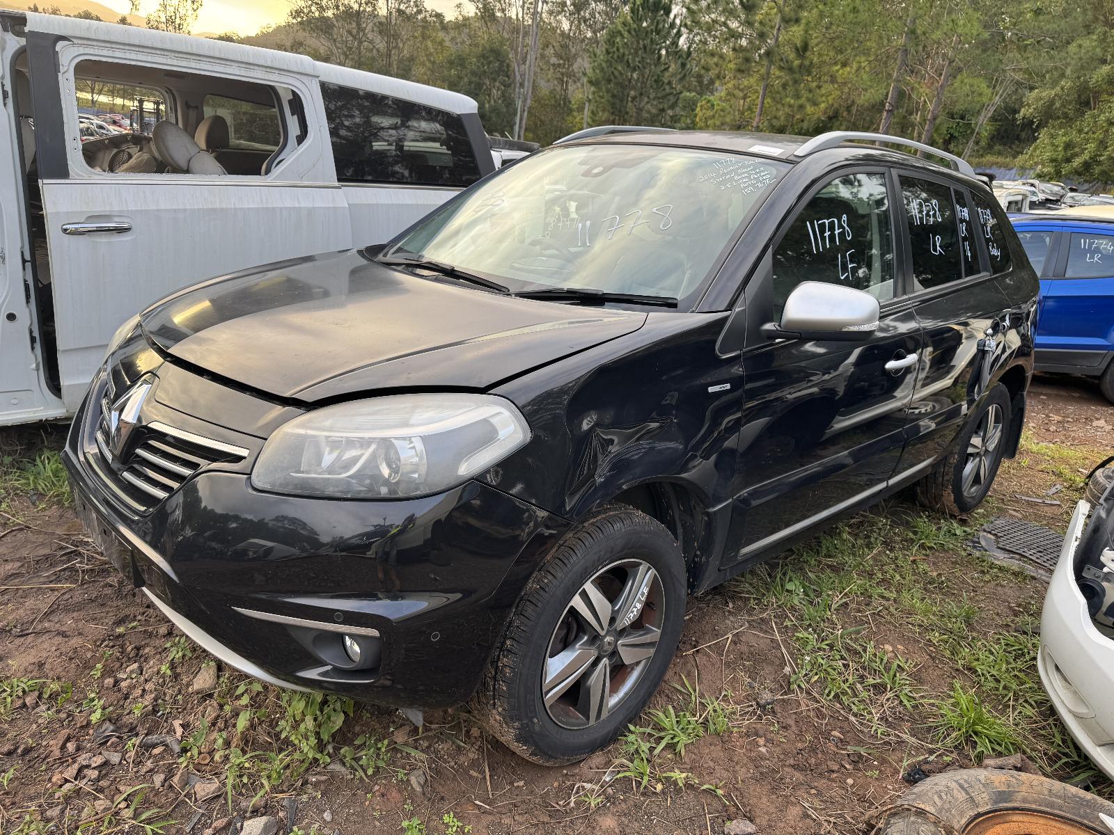 View RENAULT KALEOS 2014 4 Door Station Wagon Breaking