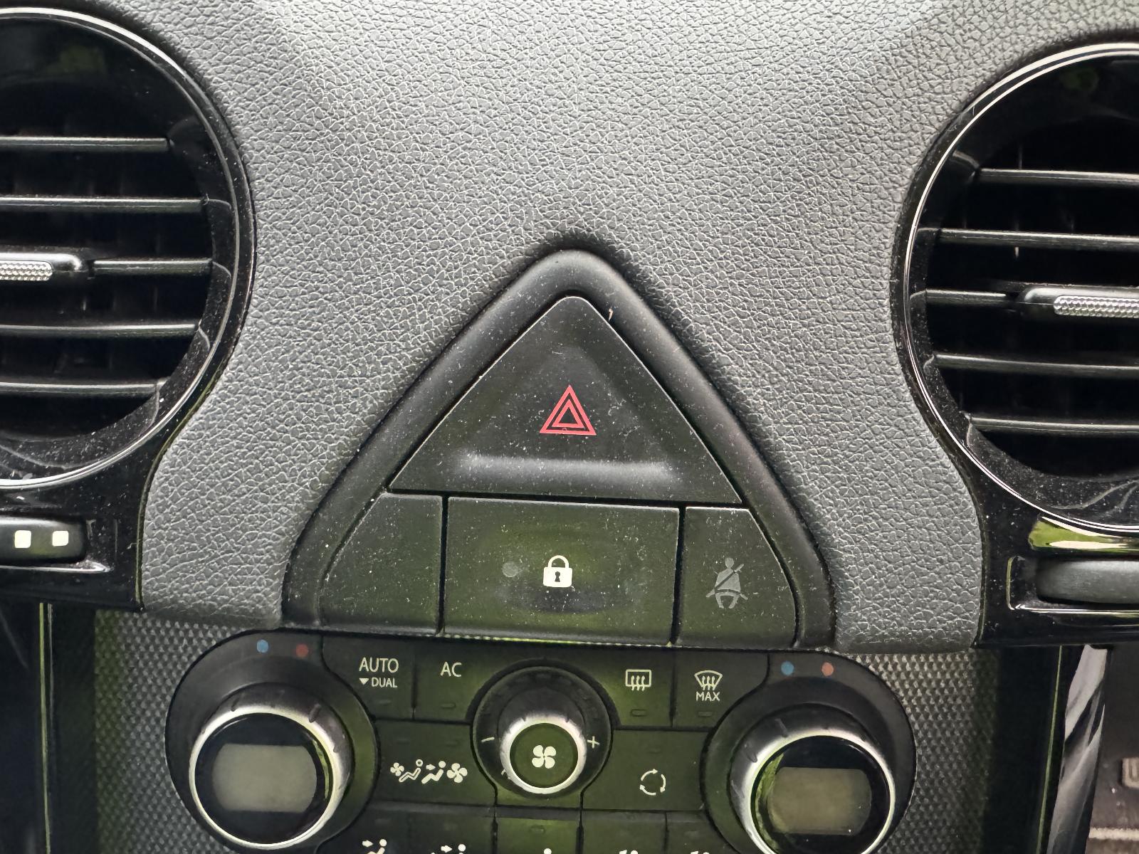 View RENAULT KALEOS 2014 4 Door Station Wagon Breaking
