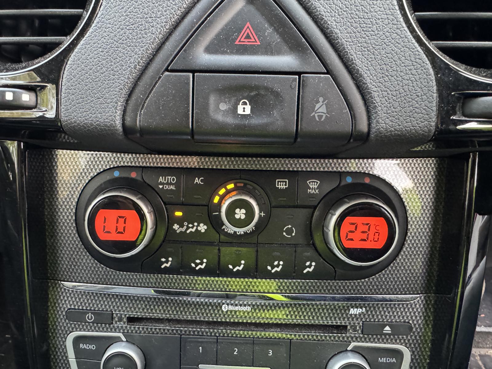 View RENAULT KALEOS 2014 4 Door Station Wagon Breaking