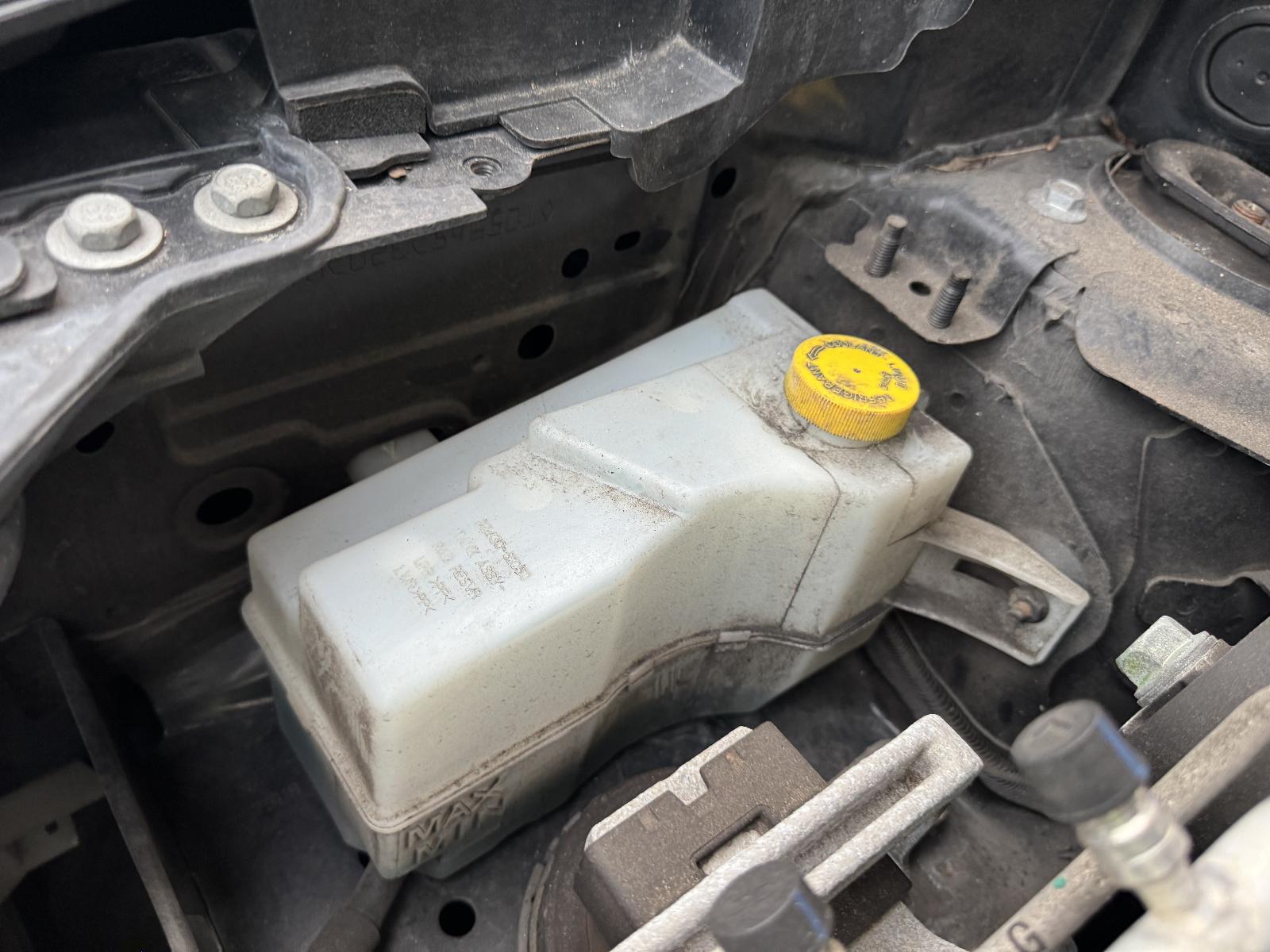 View RENAULT KALEOS 2014 4 Door Station Wagon Breaking
