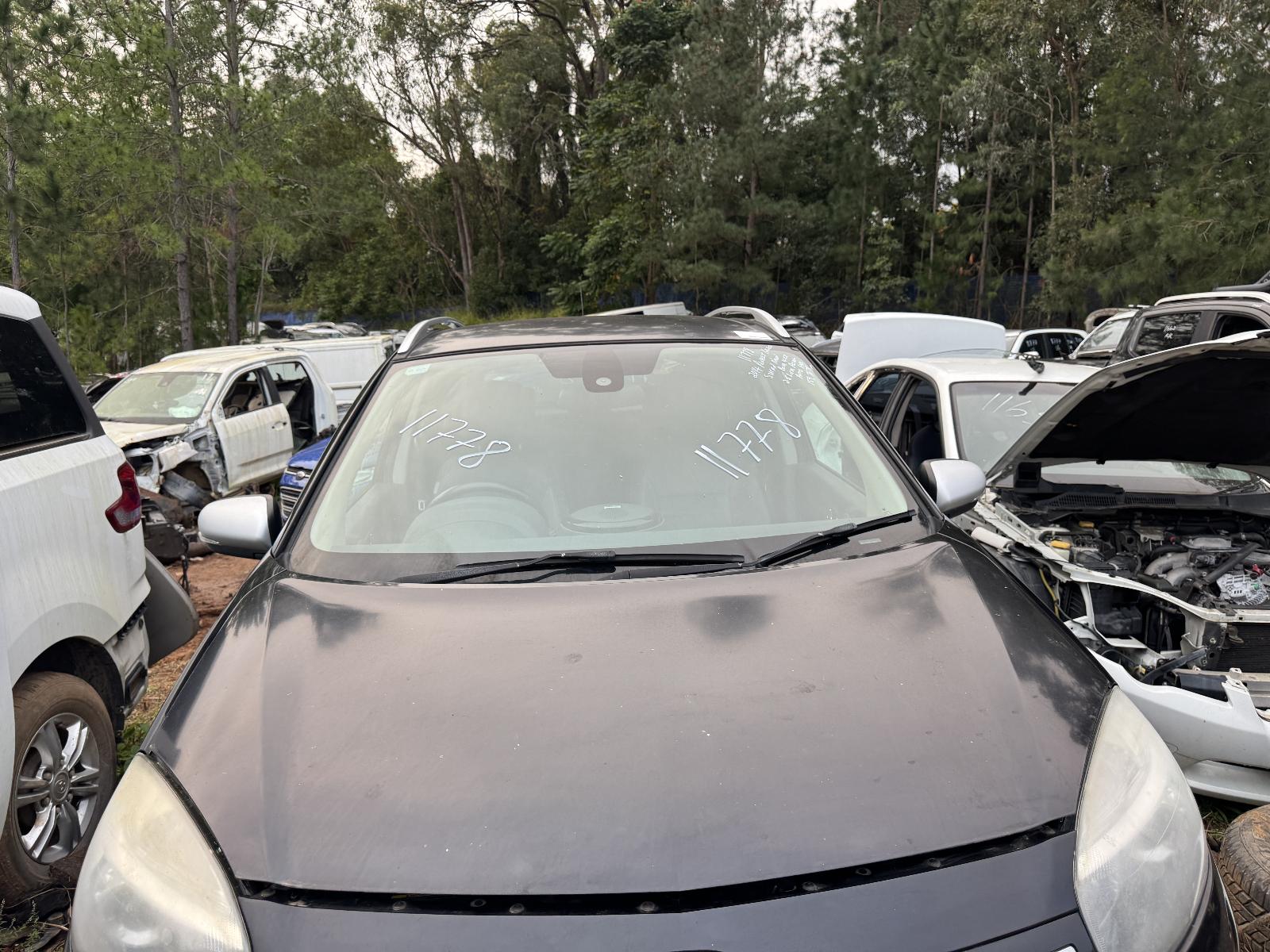 View RENAULT KALEOS 2014 4 Door Station Wagon Breaking
