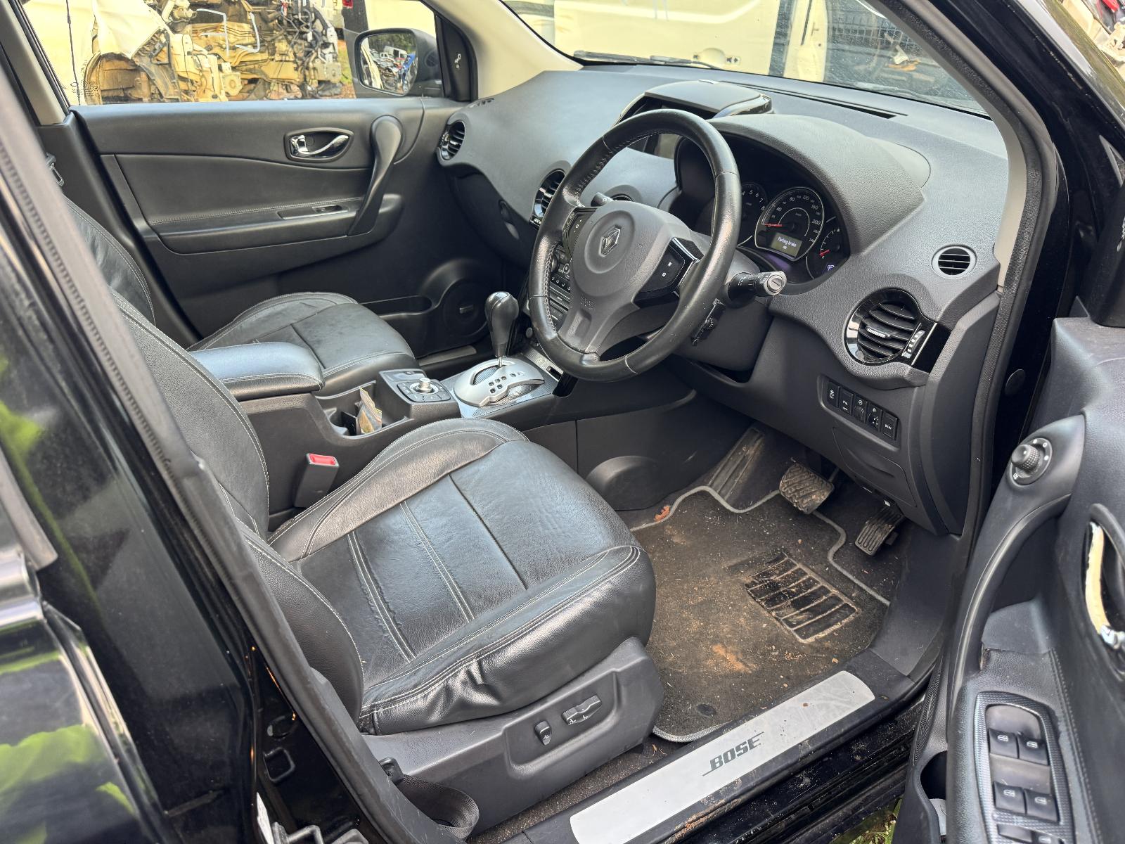 View RENAULT KALEOS 2014 4 Door Station Wagon Breaking