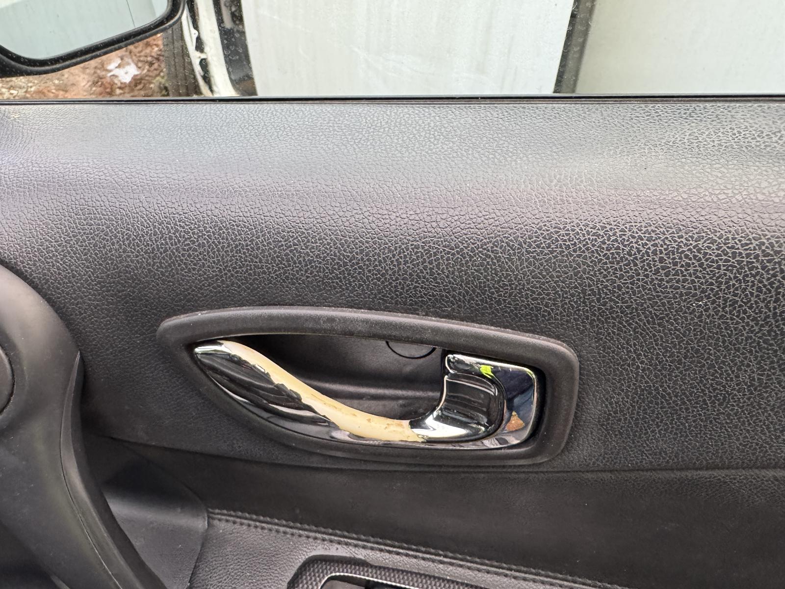 View RENAULT KALEOS 2014 4 Door Station Wagon Breaking