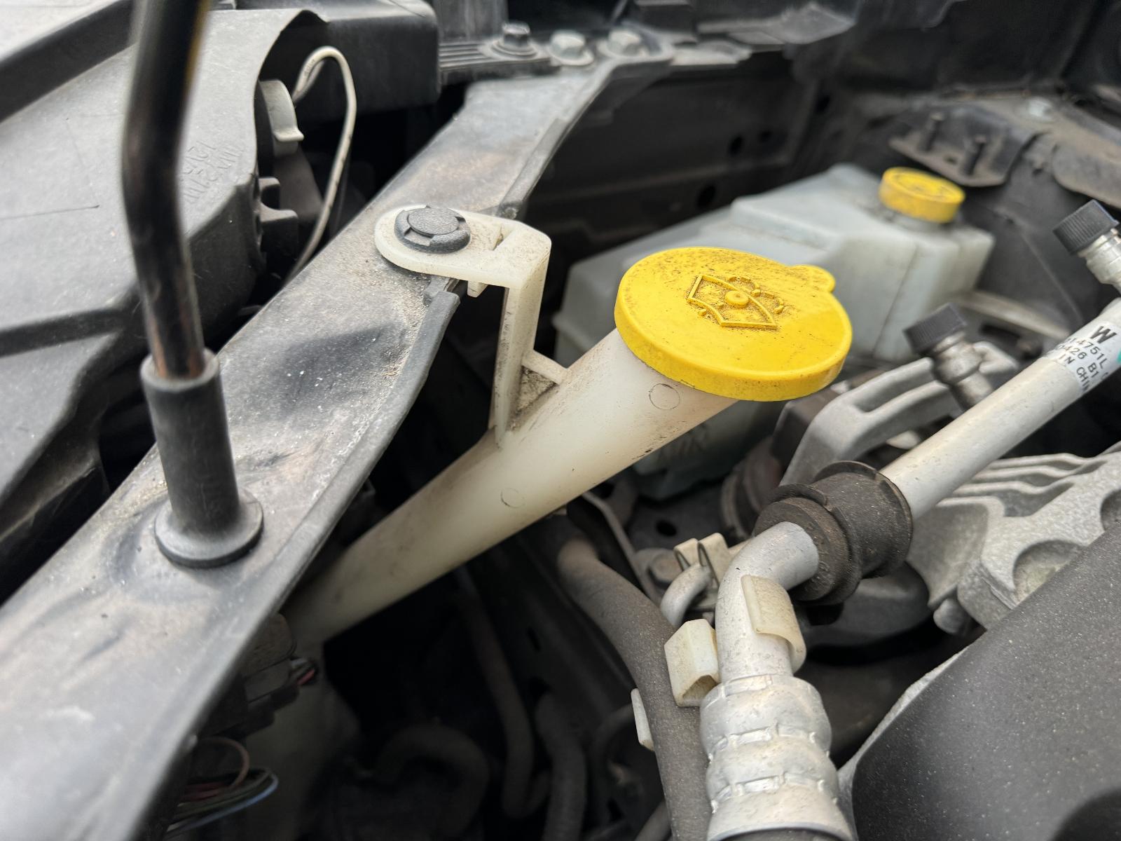 View RENAULT KALEOS 2014 4 Door Station Wagon Breaking