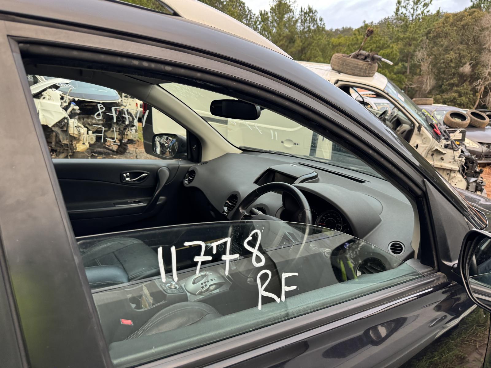 View RENAULT KALEOS 2014 4 Door Station Wagon Breaking