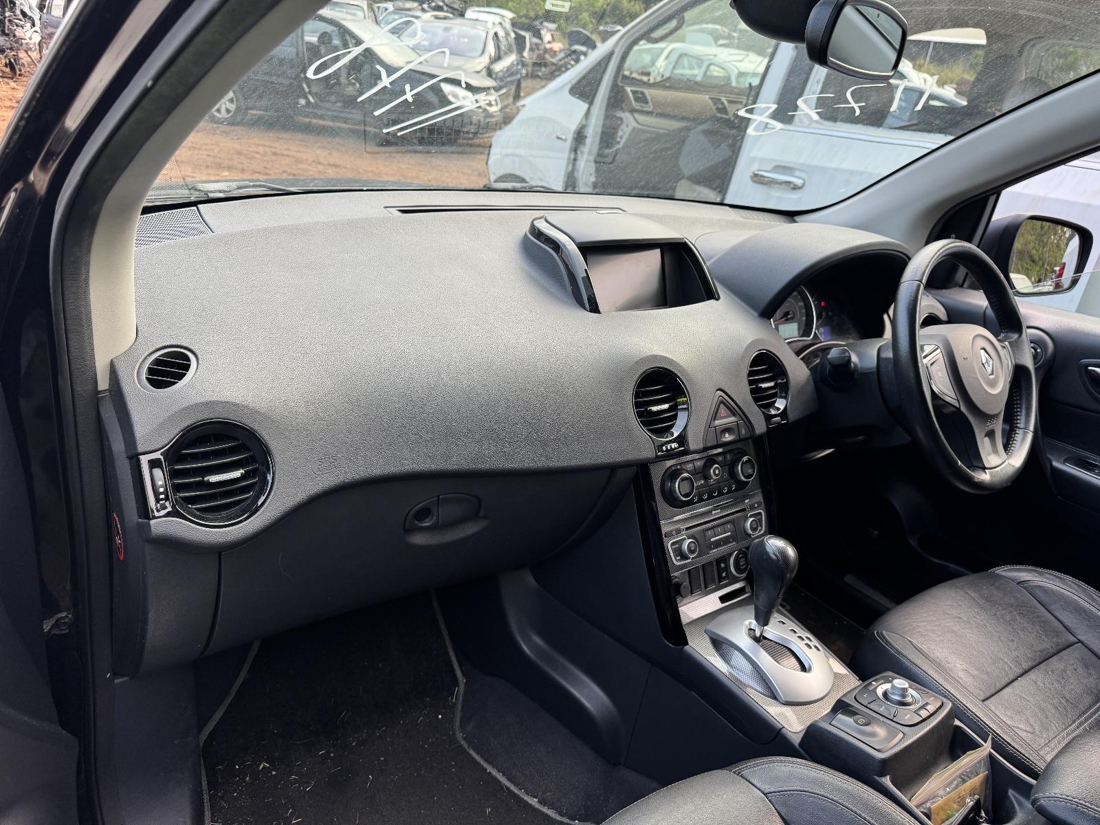 View RENAULT KALEOS 2014 4 Door Station Wagon Breaking