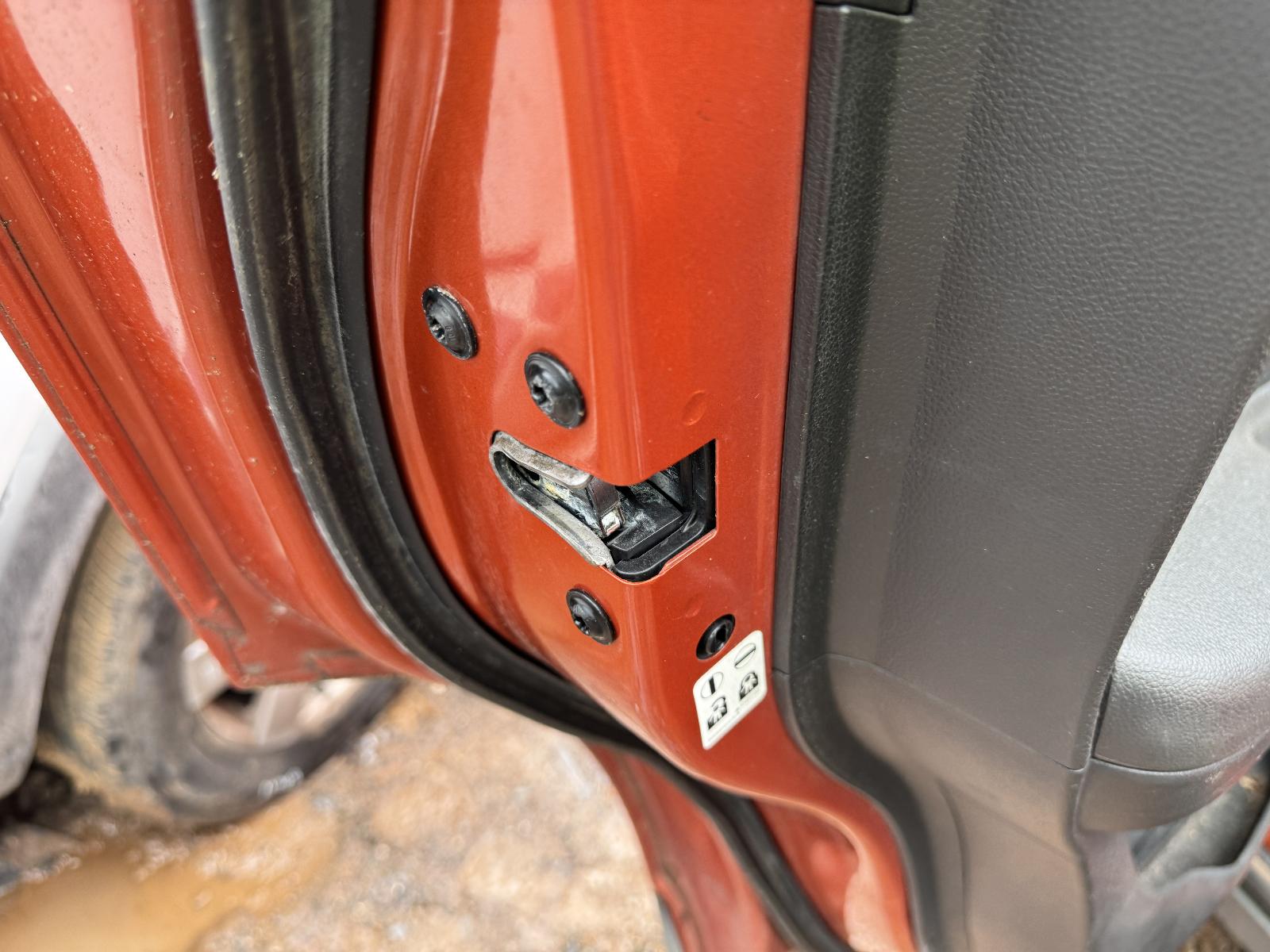 View HOLDEN TRAX 2014 4 Door Station Wagon Breaking