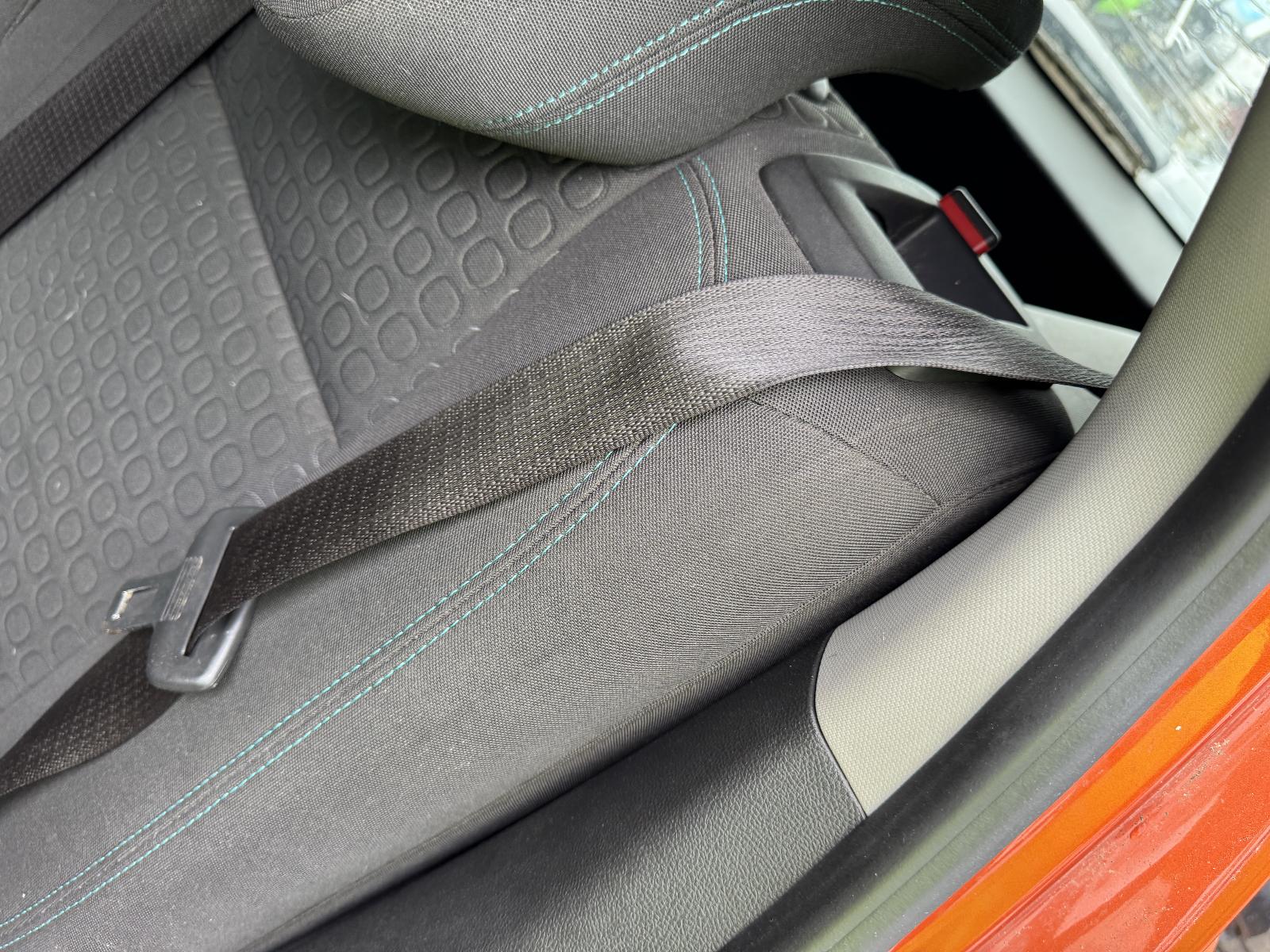 View HOLDEN TRAX 2014 4 Door Station Wagon Breaking