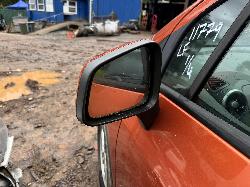 View HOLDEN TRAX 2014 4 Door Station Wagon Breaking