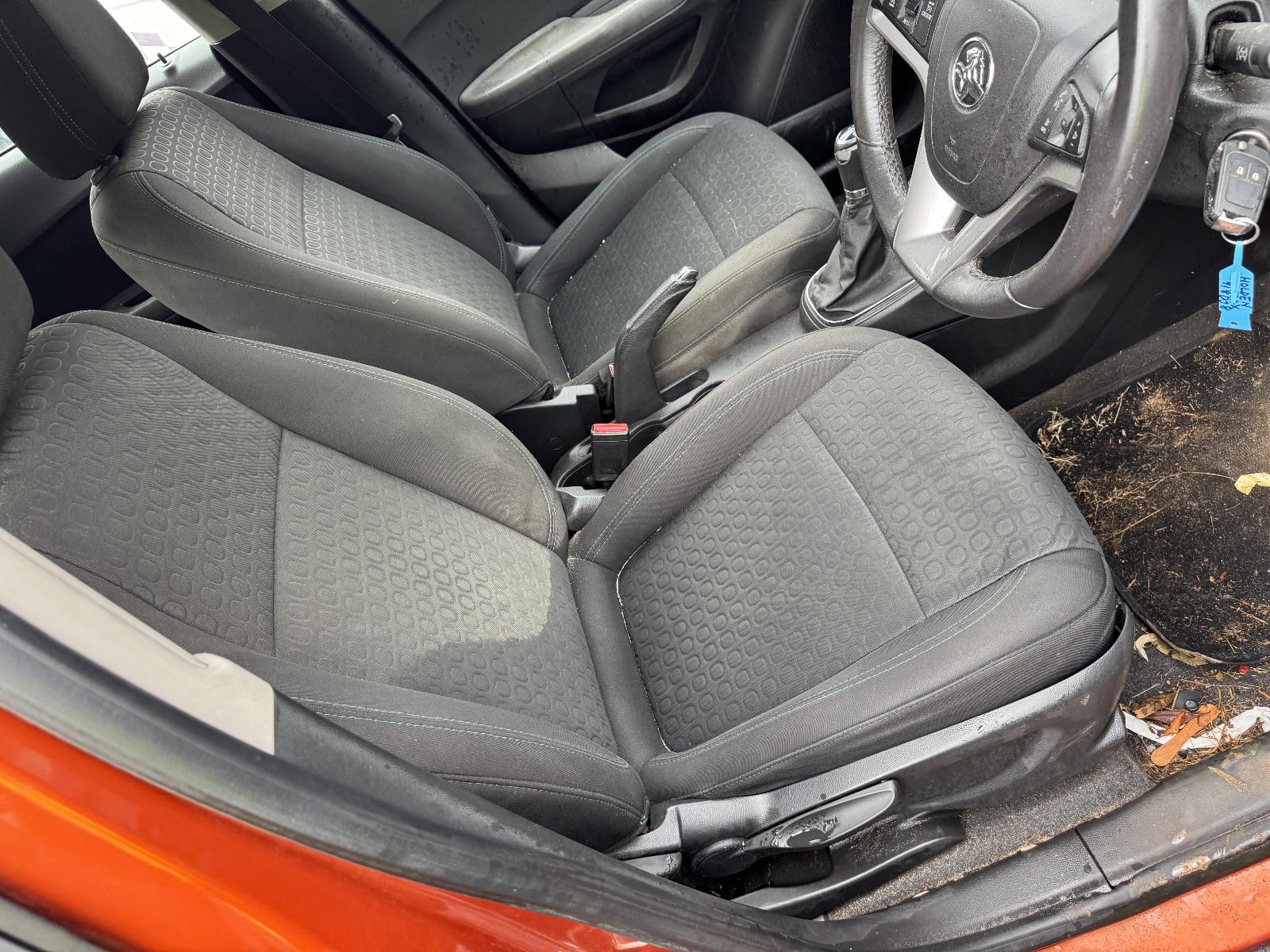 View HOLDEN TRAX 2014 4 Door Station Wagon Breaking