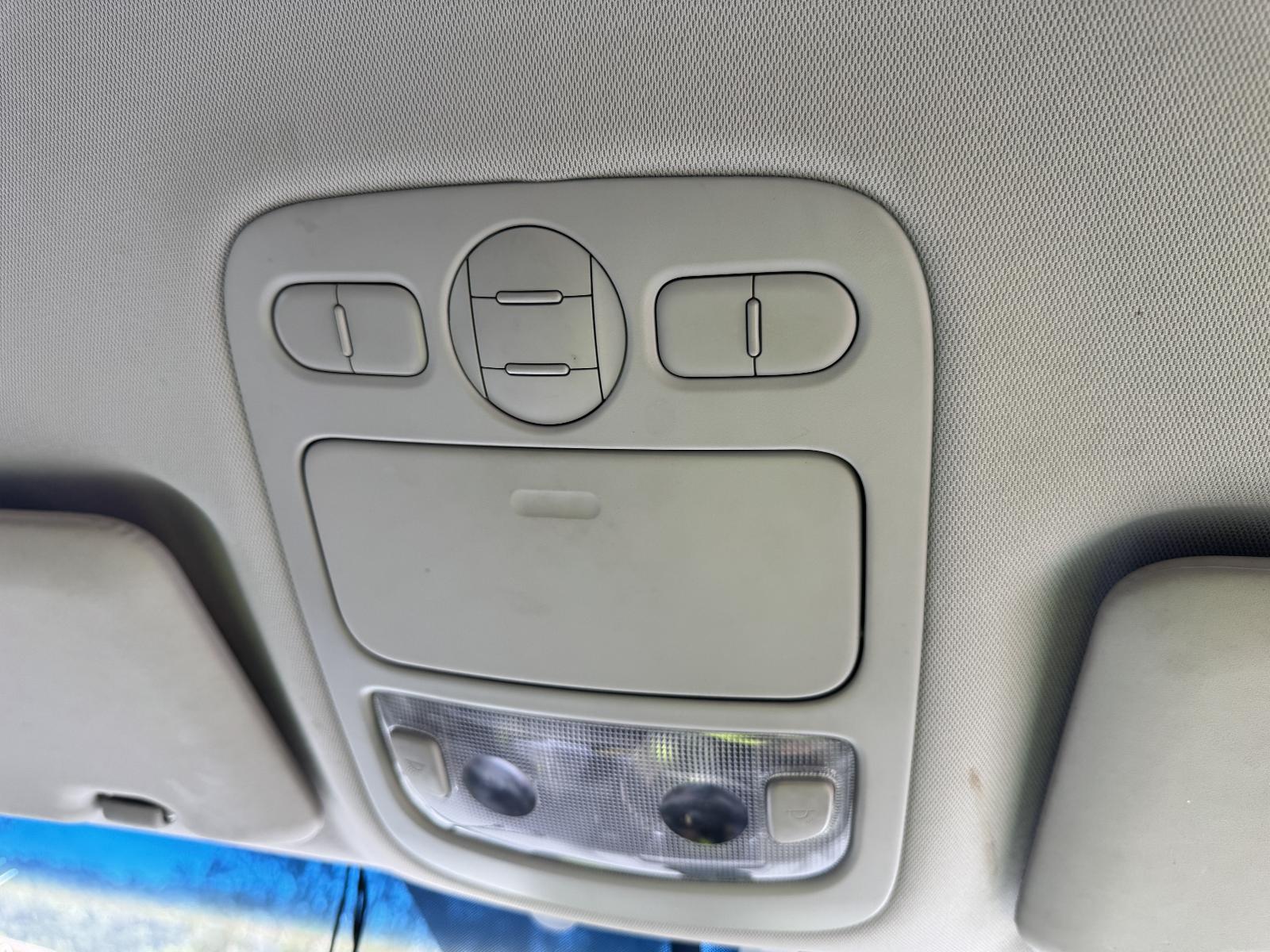 View KIA CARNIVAL/GRAND CARNIVAL 2012 4 Door Station Wagon Breaking