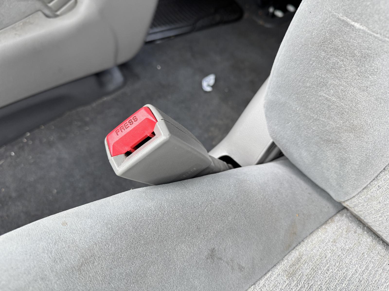 View KIA CARNIVAL/GRAND CARNIVAL 2012 4 Door Station Wagon Breaking
