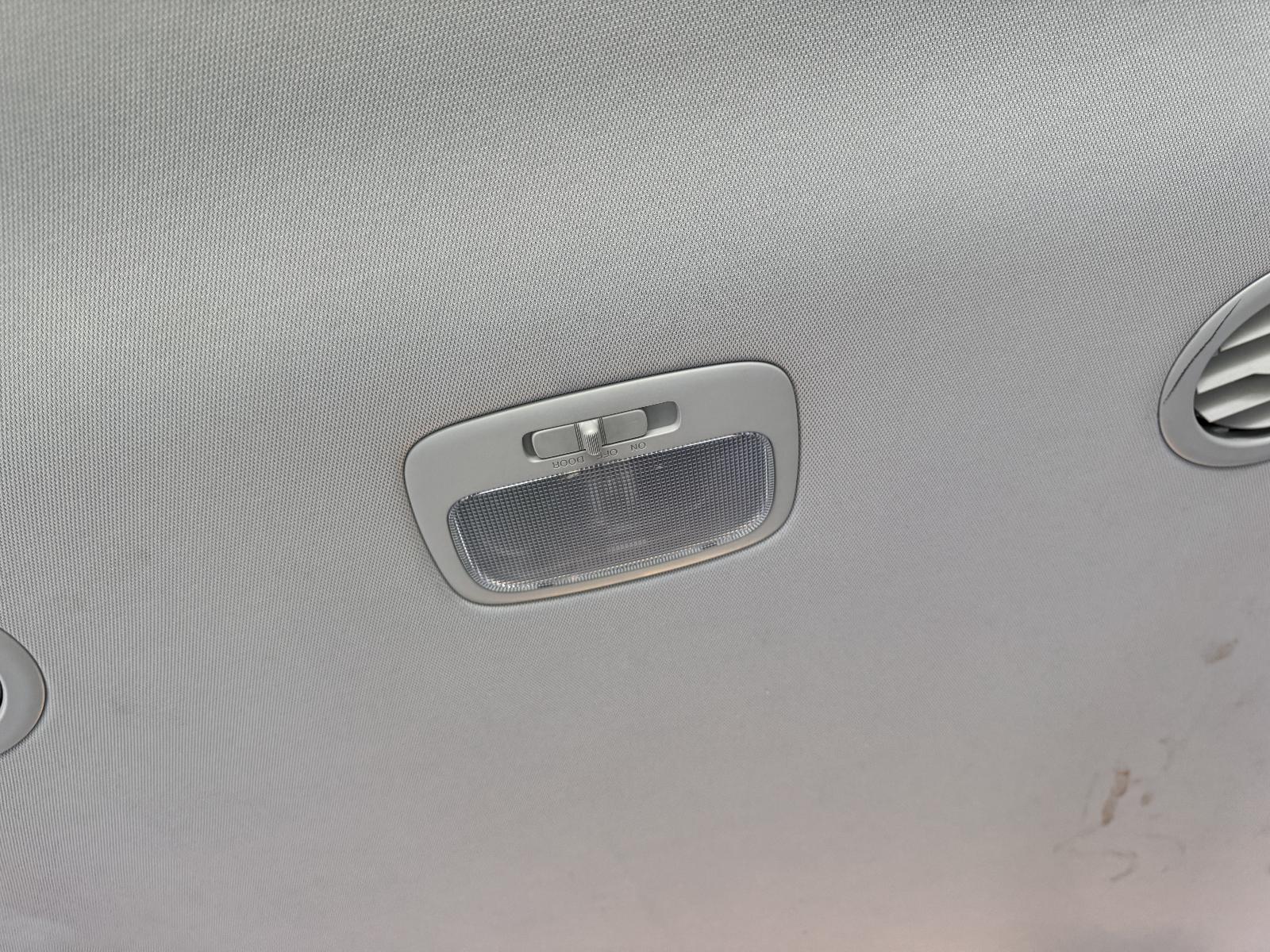 View KIA CARNIVAL/GRAND CARNIVAL 2012 4 Door Station Wagon Breaking