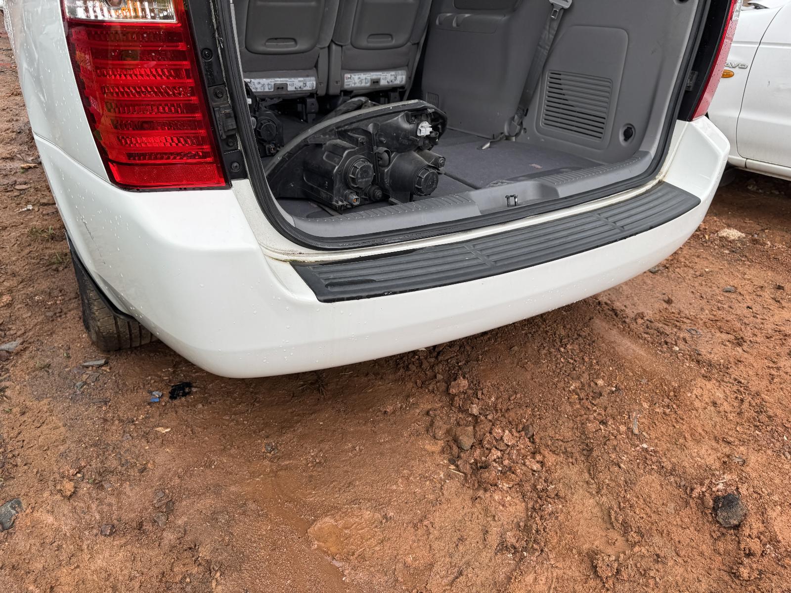 View KIA CARNIVAL/GRAND CARNIVAL 2012 4 Door Station Wagon Breaking