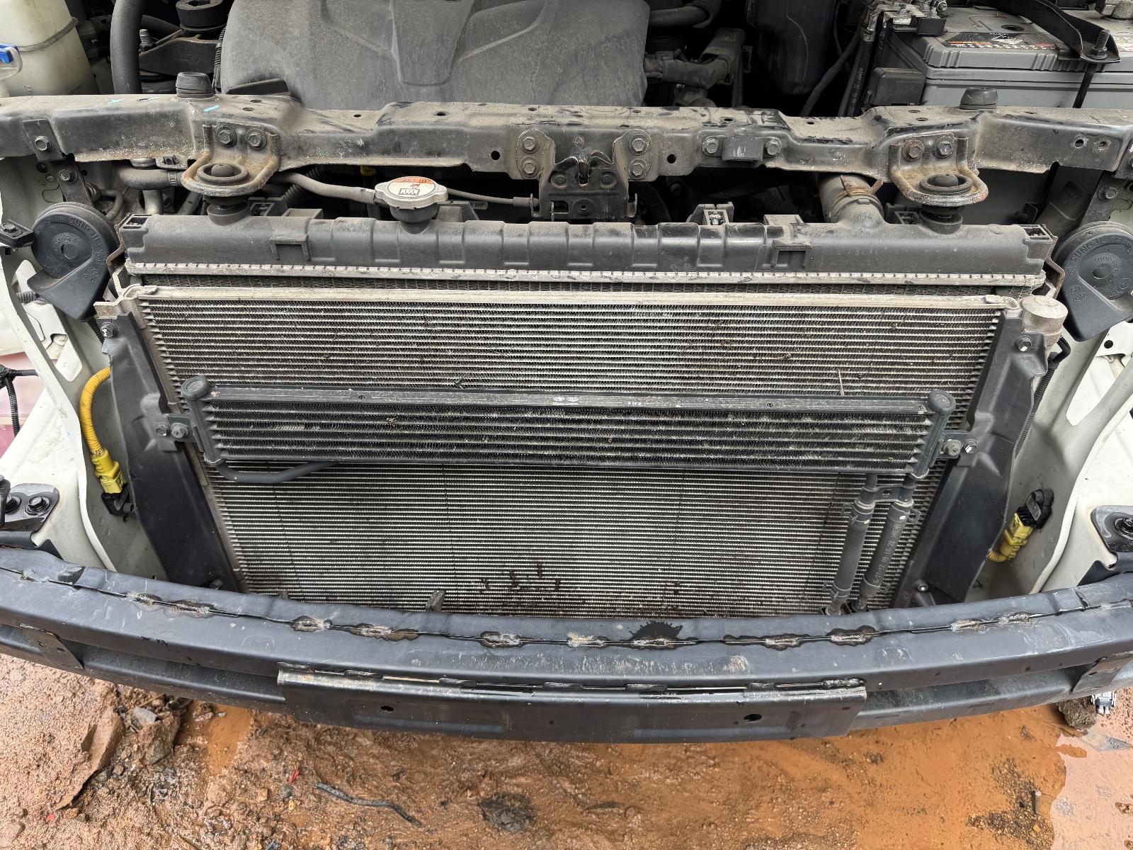 View KIA CARNIVAL/GRAND CARNIVAL 2012 4 Door Station Wagon Breaking