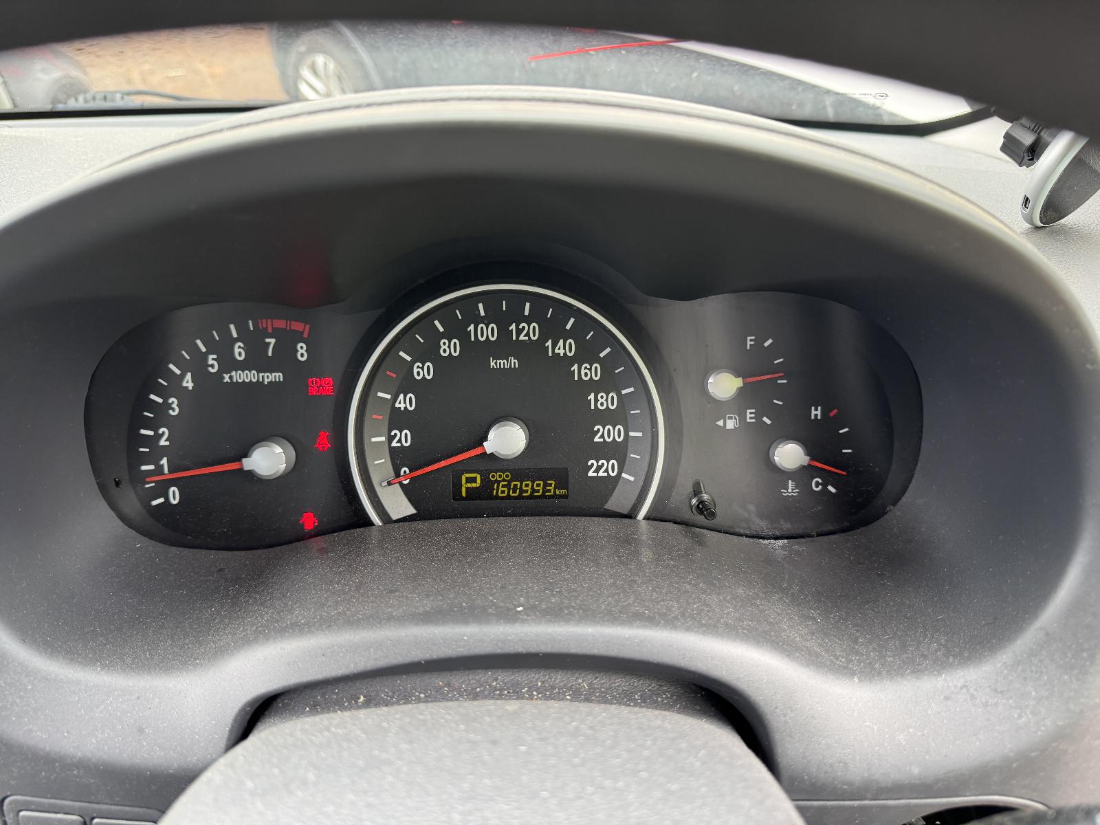 View KIA CARNIVAL/GRAND CARNIVAL 2012 4 Door Station Wagon Breaking