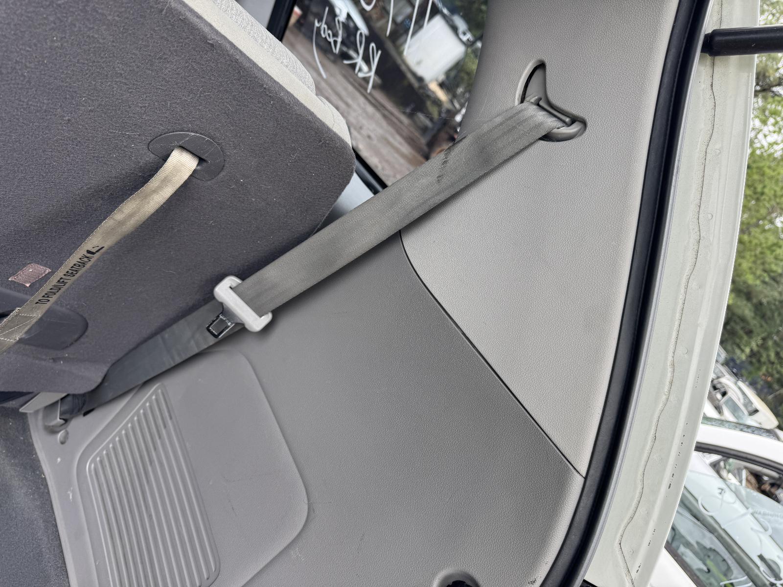View KIA CARNIVAL/GRAND CARNIVAL 2012 4 Door Station Wagon Breaking