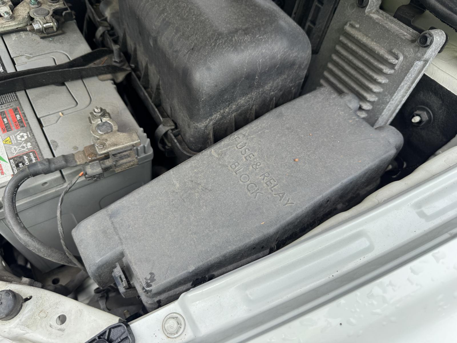 View KIA CARNIVAL/GRAND CARNIVAL 2012 4 Door Station Wagon Breaking