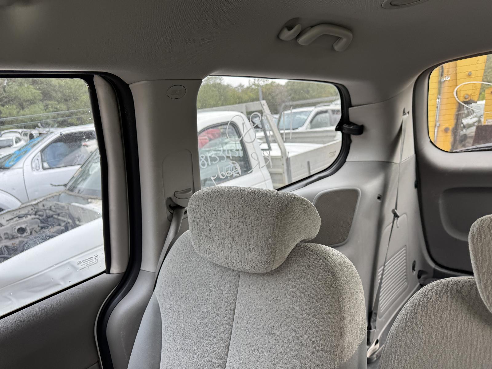 View KIA CARNIVAL/GRAND CARNIVAL 2012 4 Door Station Wagon Breaking