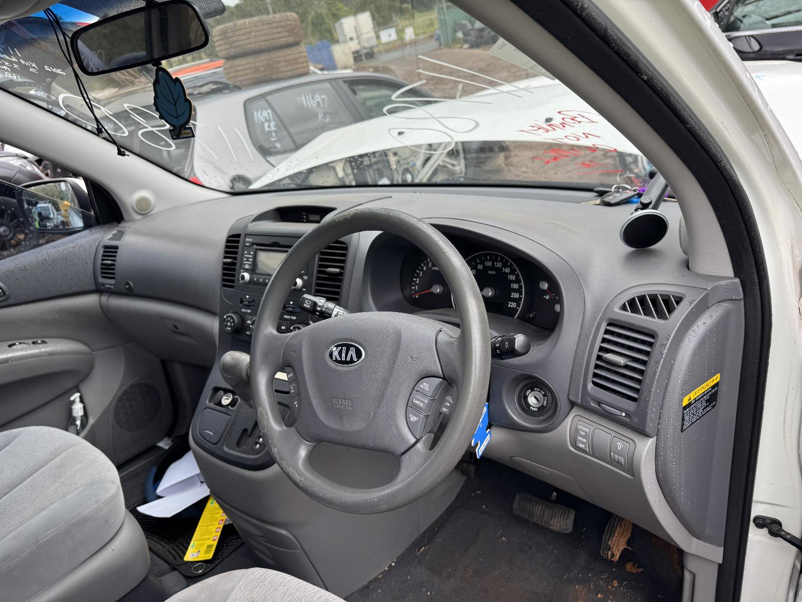 View KIA CARNIVAL/GRAND CARNIVAL 2012 4 Door Station Wagon Breaking