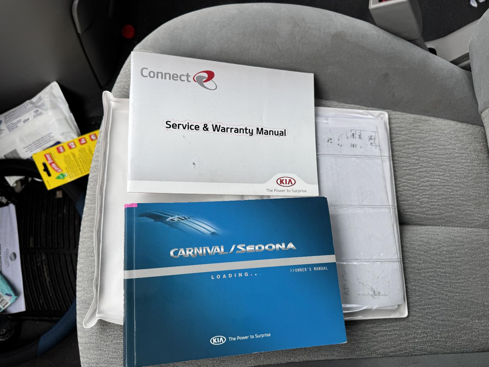 View KIA CARNIVAL/GRAND CARNIVAL 2012 4 Door Station Wagon Breaking
