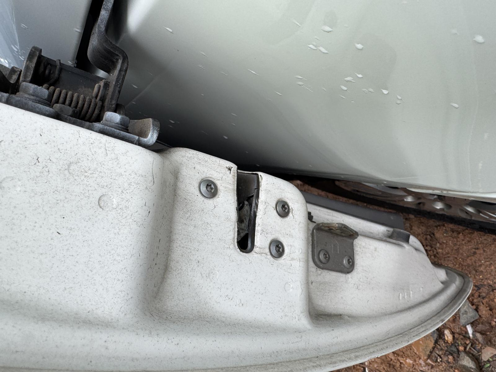 View KIA CARNIVAL/GRAND CARNIVAL 2012 4 Door Station Wagon Breaking