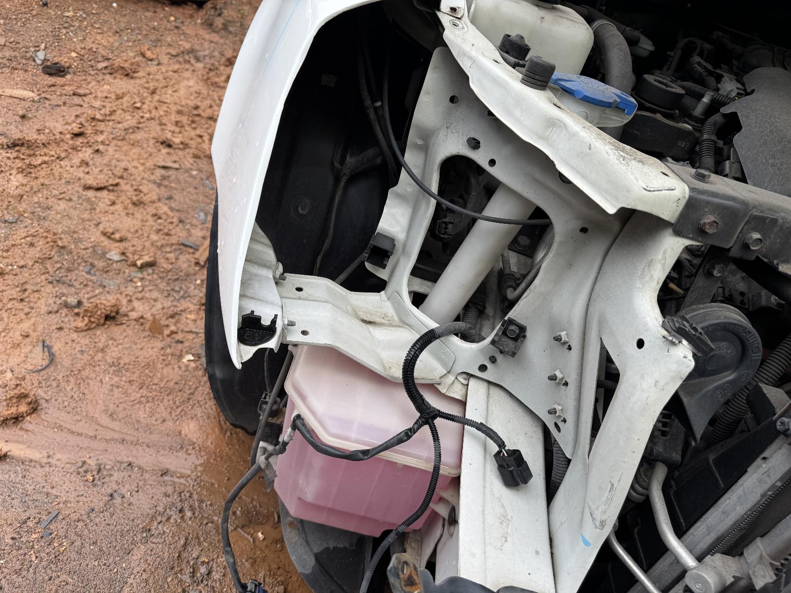 View KIA CARNIVAL/GRAND CARNIVAL 2012 4 Door Station Wagon Breaking