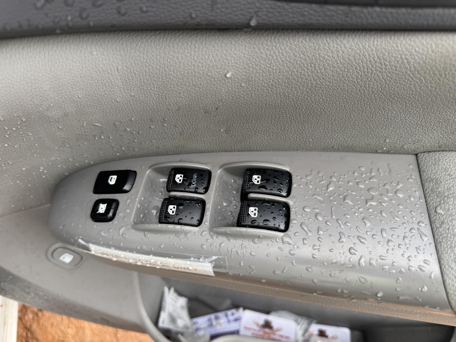 View KIA CARNIVAL/GRAND CARNIVAL 2012 4 Door Station Wagon Breaking