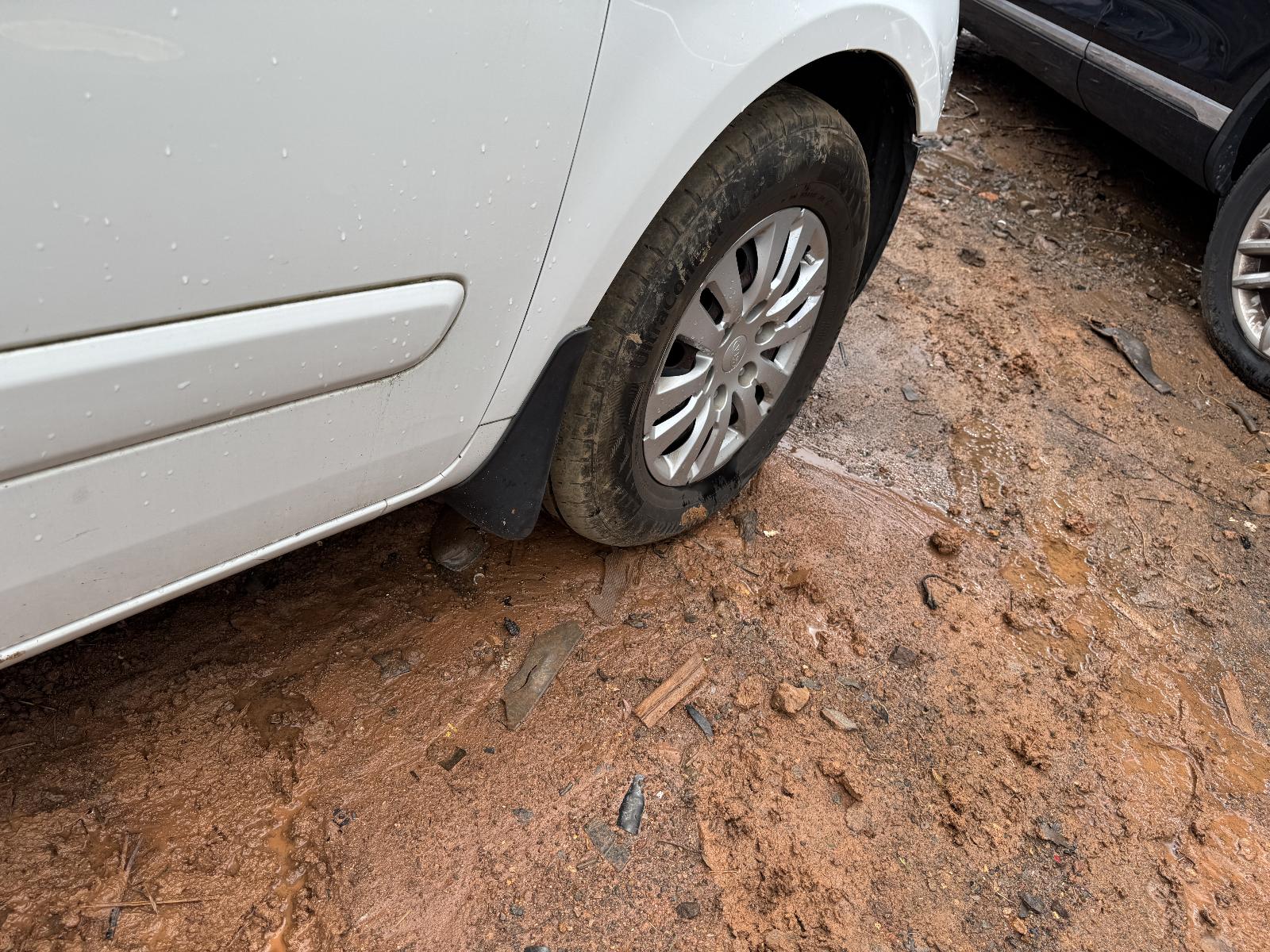 View KIA CARNIVAL/GRAND CARNIVAL 2012 4 Door Station Wagon Breaking