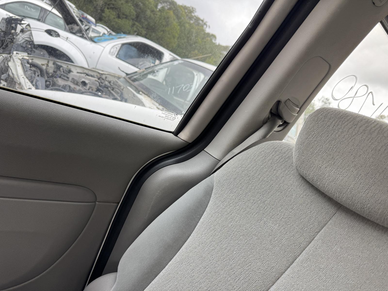 View KIA CARNIVAL/GRAND CARNIVAL 2012 4 Door Station Wagon Breaking